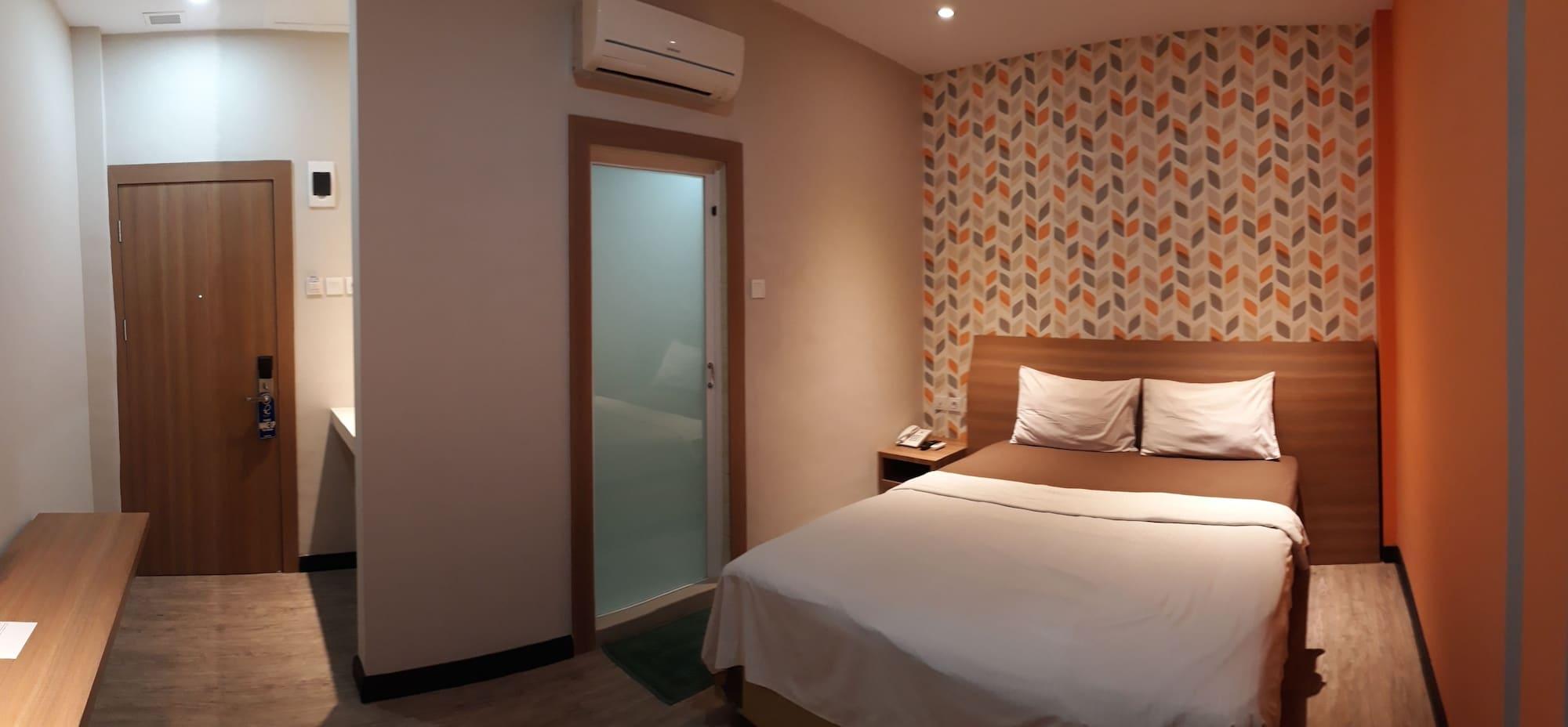 Kama Hotel Medan Exterior foto
